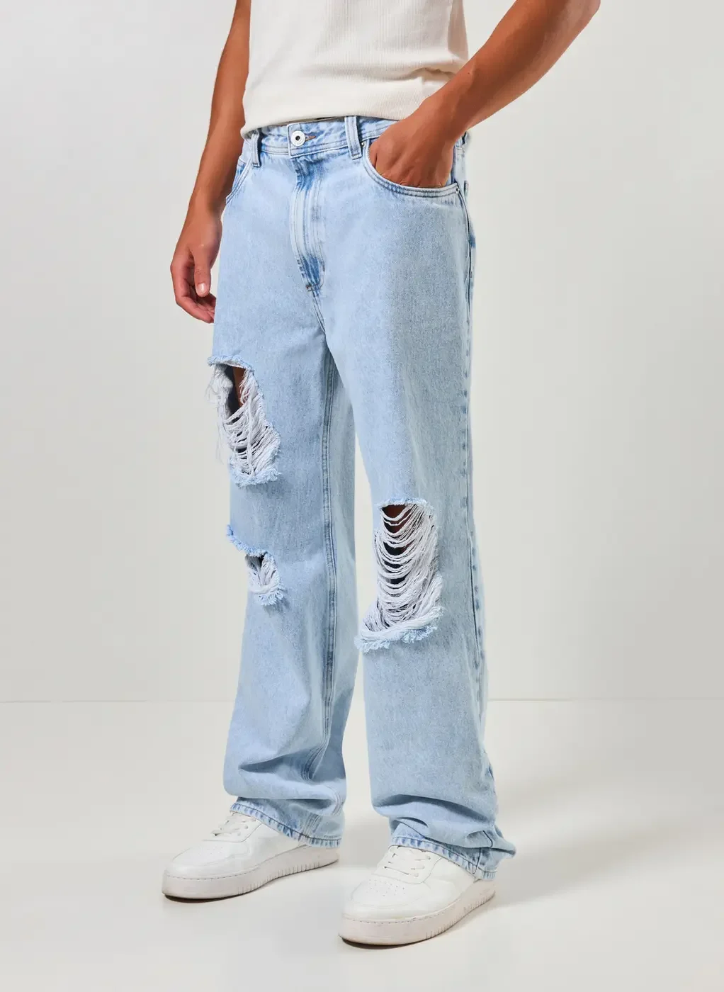 Calça Jeans Oversized Destroyed