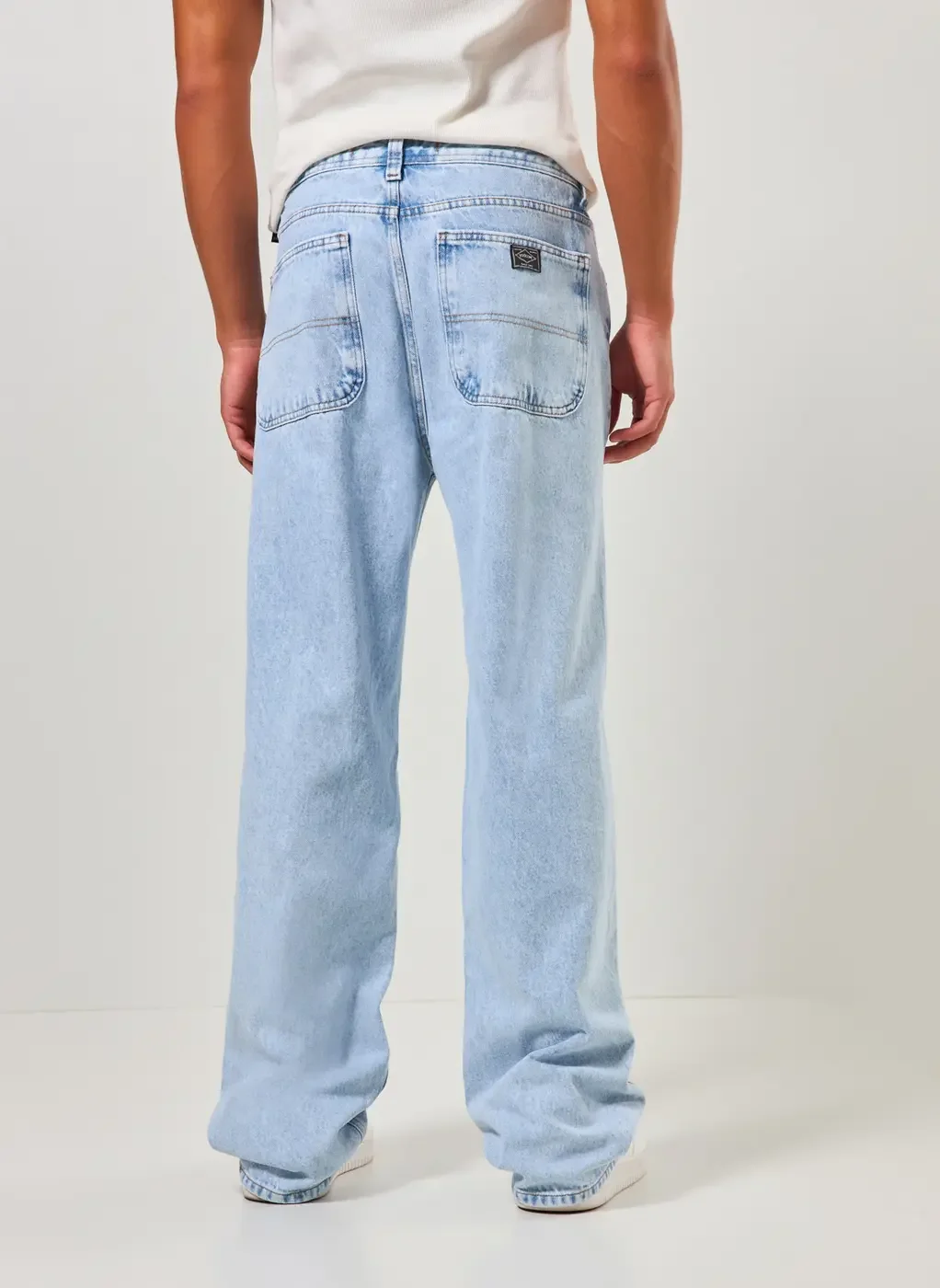 Calça Jeans Oversized Destroyed