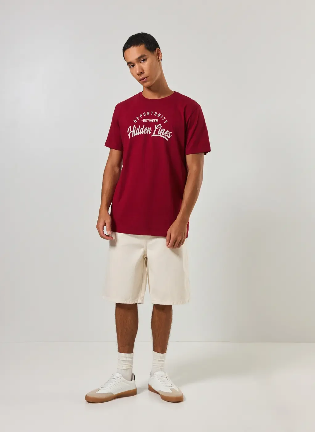 Bermuda Sarja Off-White Básica