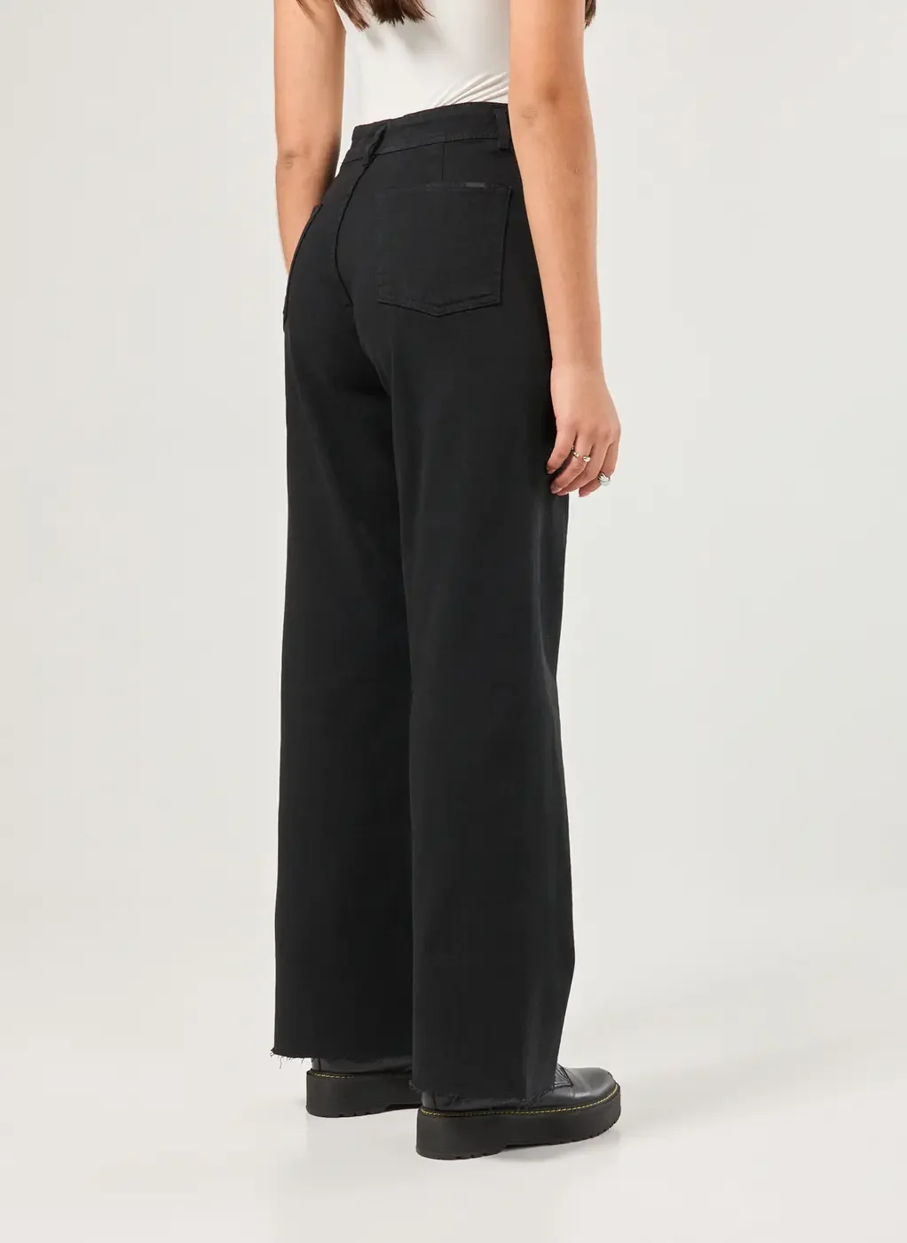 Calça Sarja Wide Leg Com Elastano