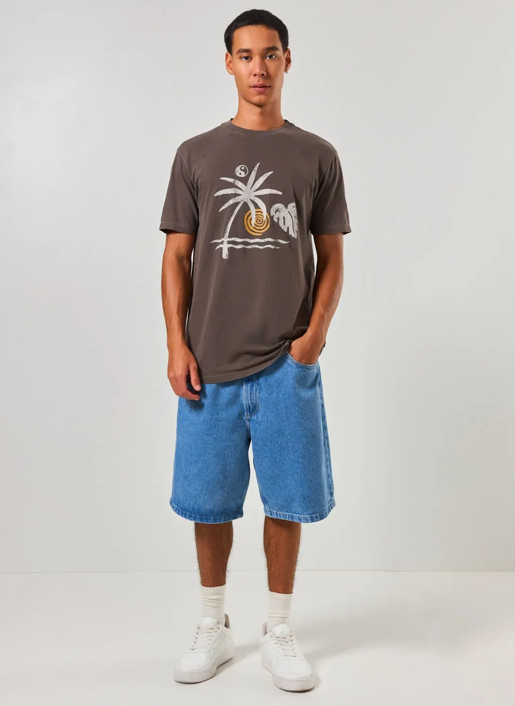 Camiseta Marrom Estonada Tropical