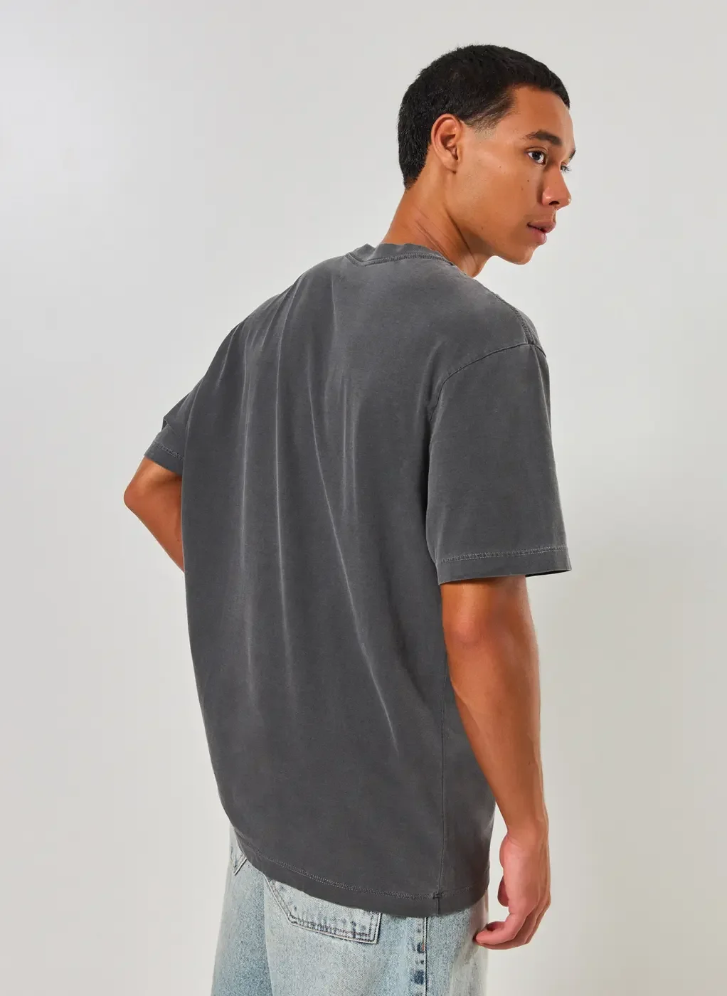 Camiseta Preta Estonada Box Hotel