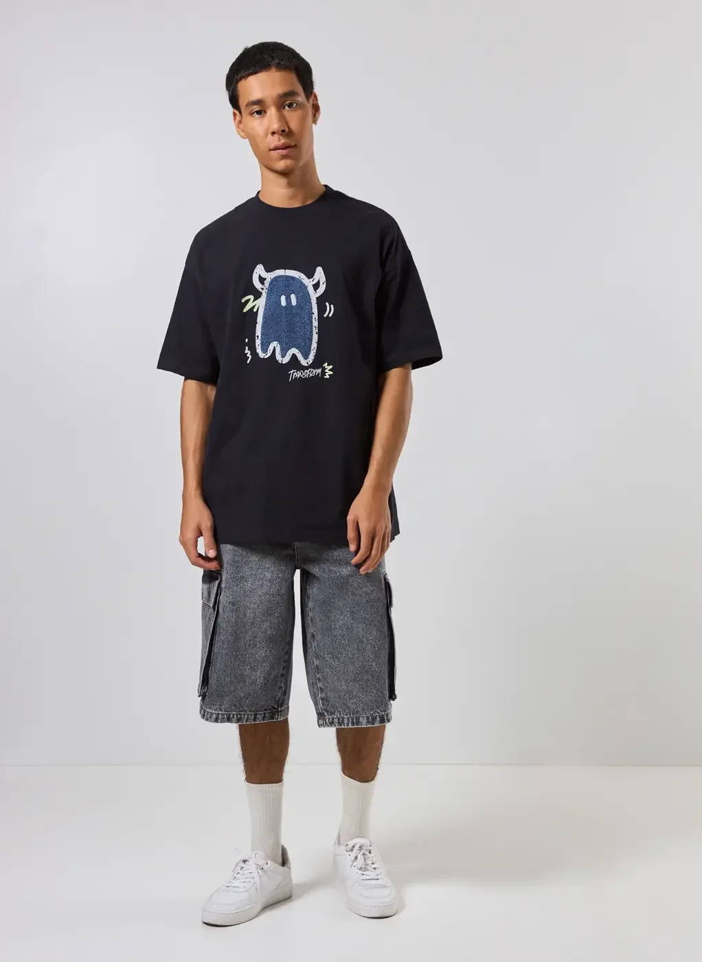 Camiseta Oversized Fantasma Chenille