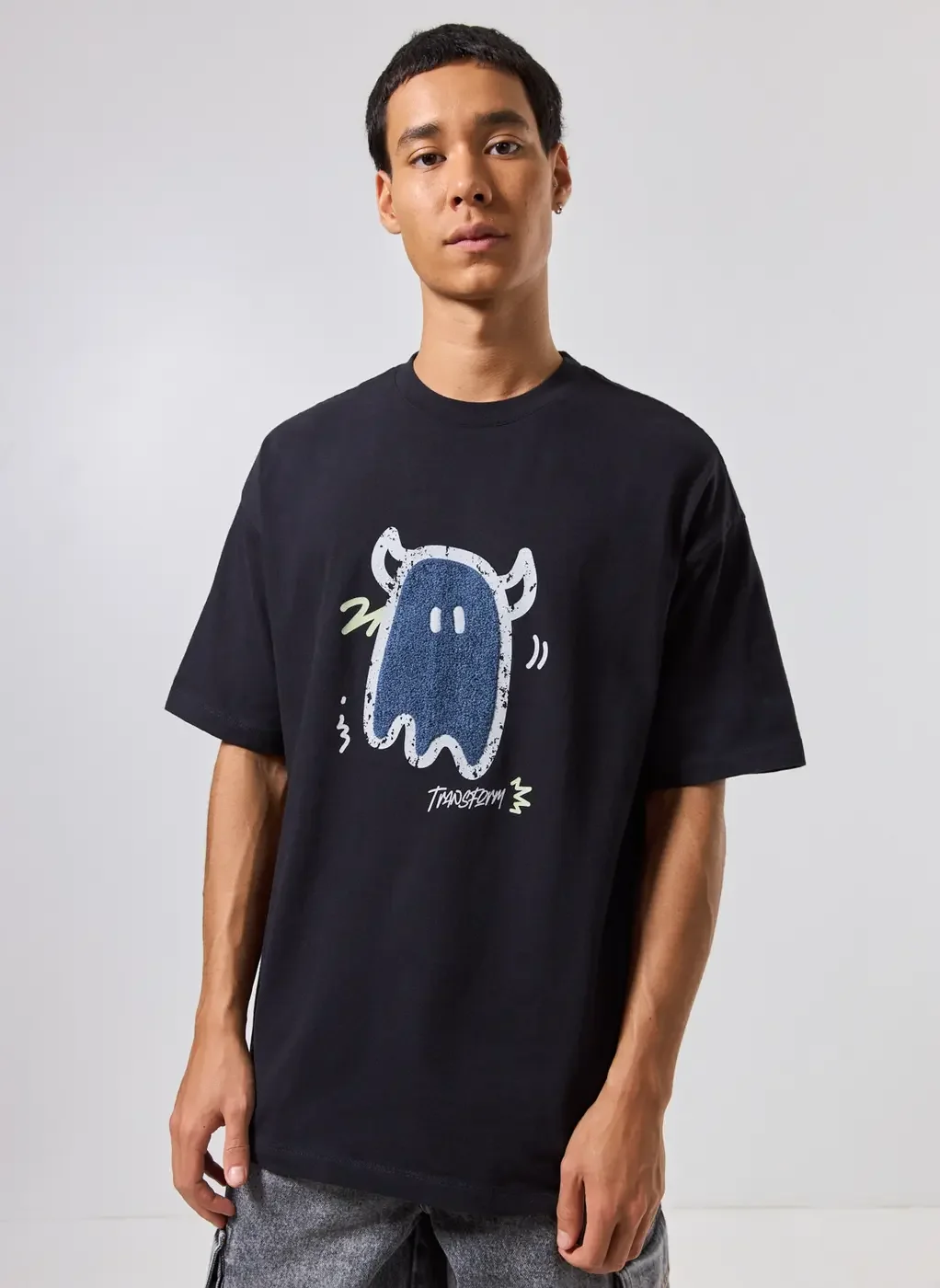 Camiseta Oversized Fantasma Chenille