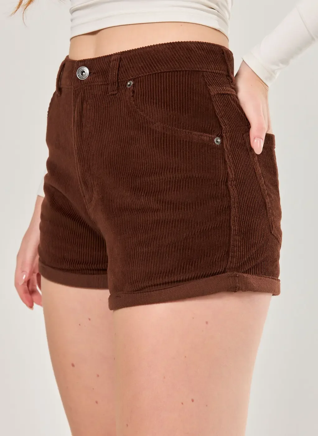 Short Mom Em Veludo Cotelê