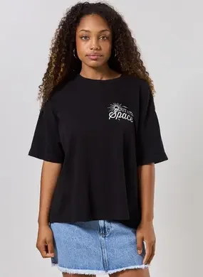 Camiseta Box Preta Space