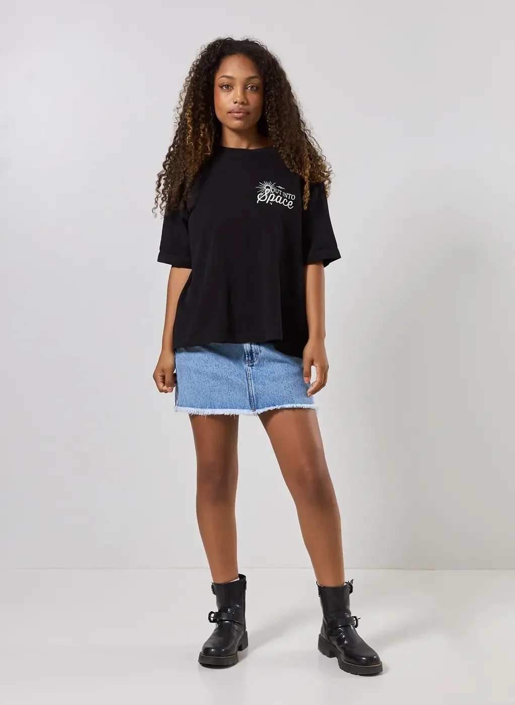 Camiseta Box Preta Space