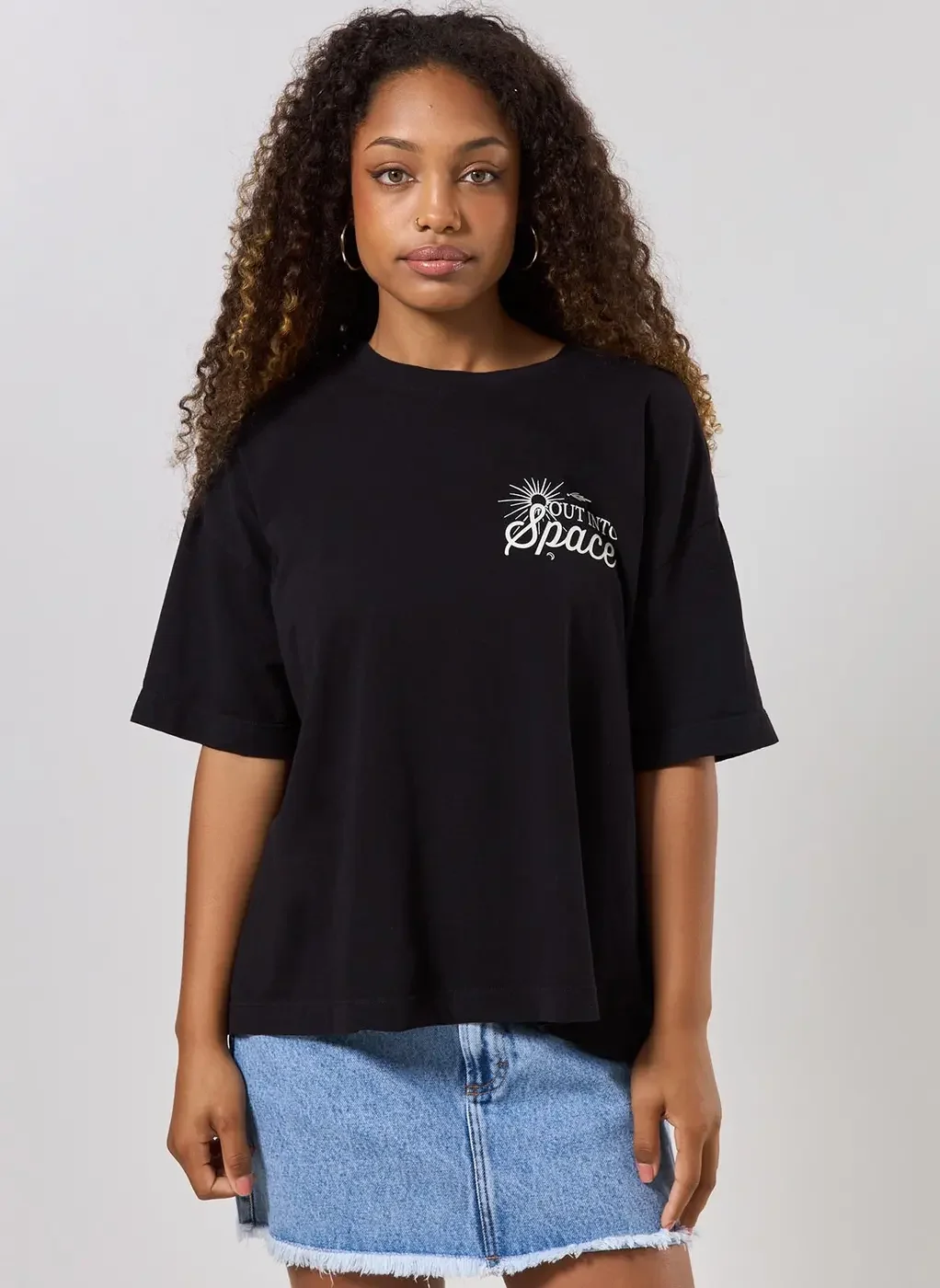 Camiseta Box Preta Space