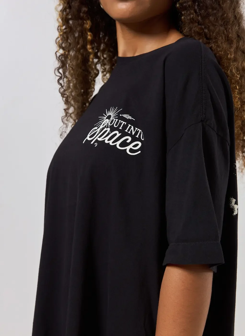 Camiseta Box Preta Space