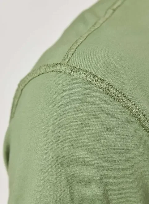 Camiseta Comfort Costuras Avessas