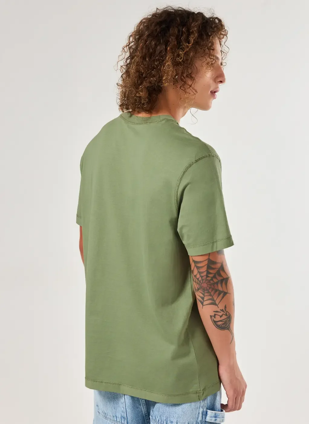 Camiseta Comfort Costuras Avessas