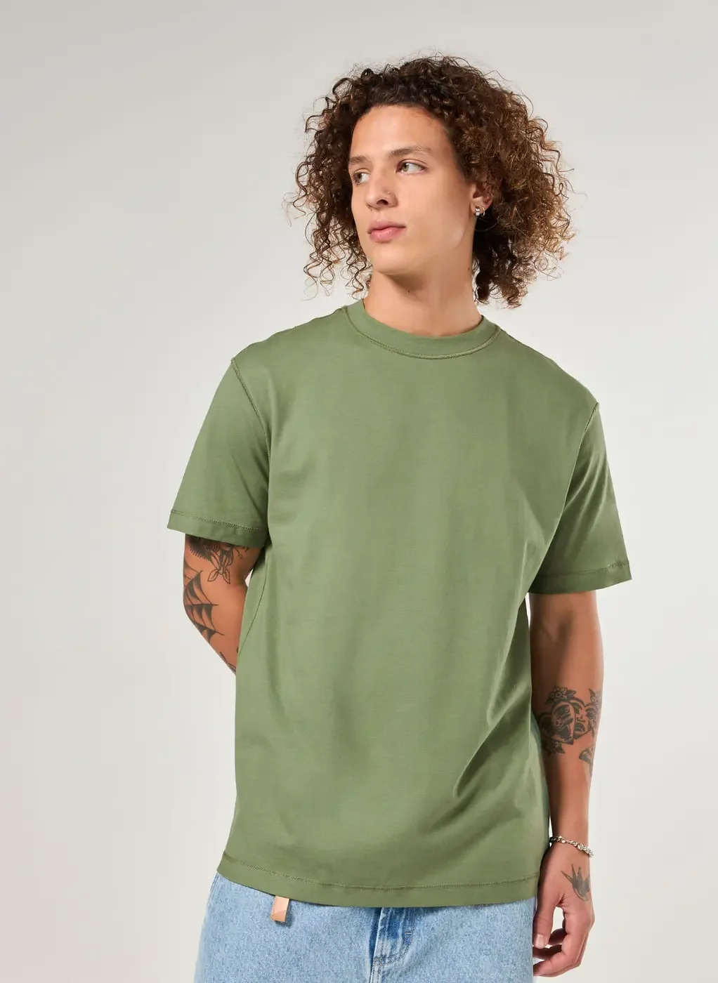 Camiseta Comfort Costuras Avessas