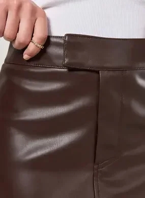 Saia Curta Poliuretano