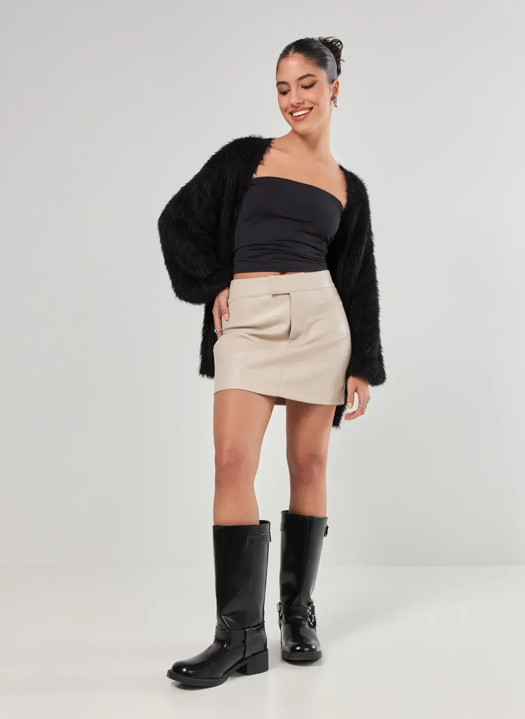 Saia Curta Poliuretano