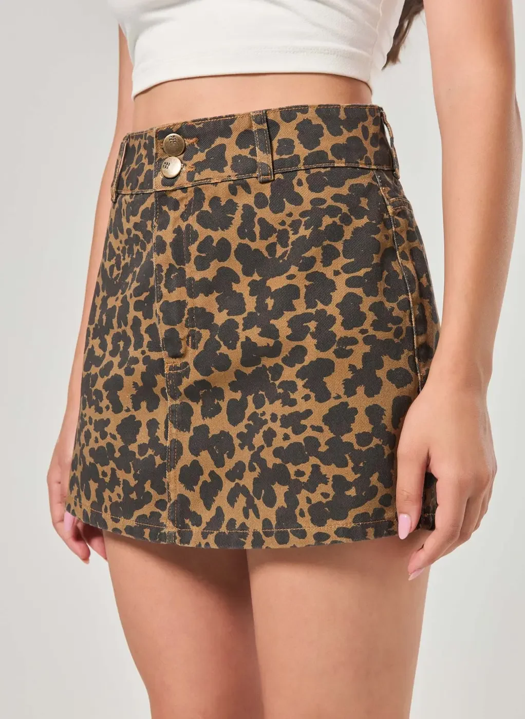 Short Saia Em Sarja Oncinha