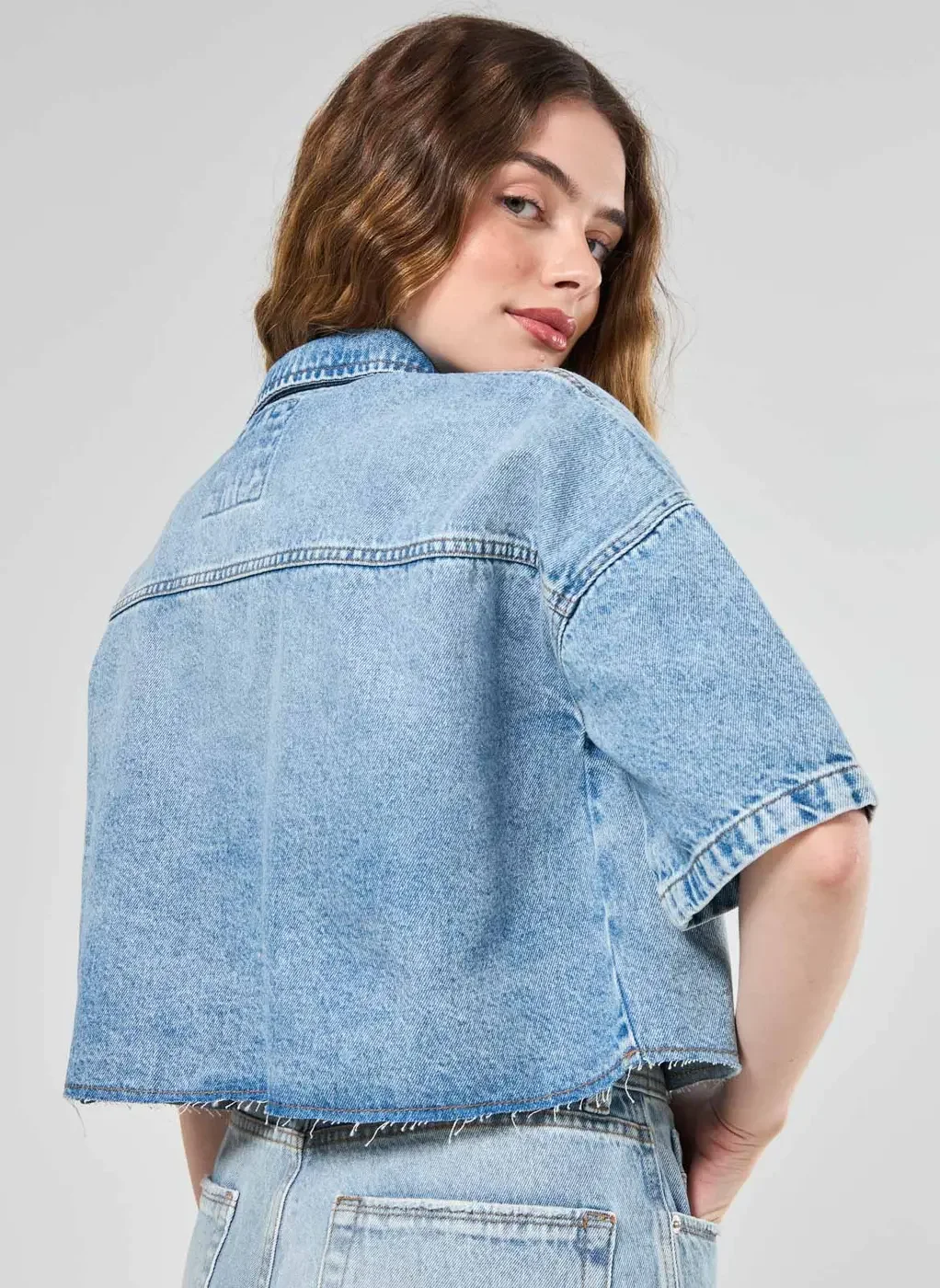 Camisa Cropped Jeans Claro