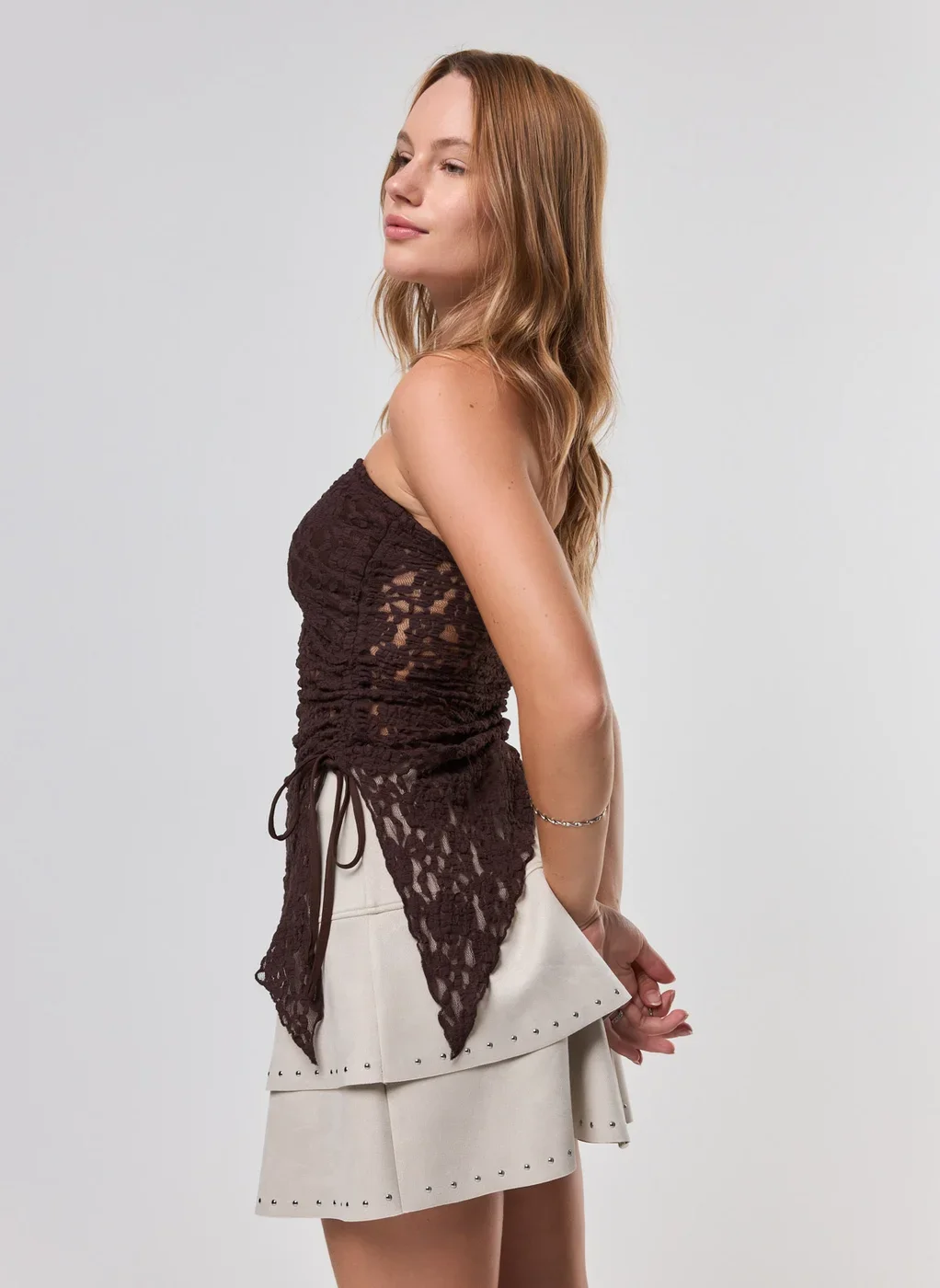 Blusa Em Renda Barra Assimétrica