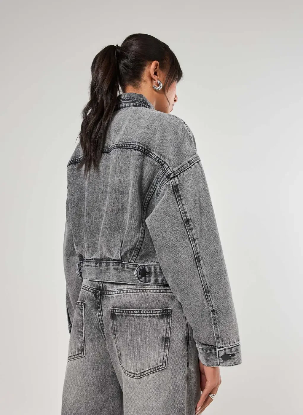 Jaqueta Jeans Cropped Com Bolso