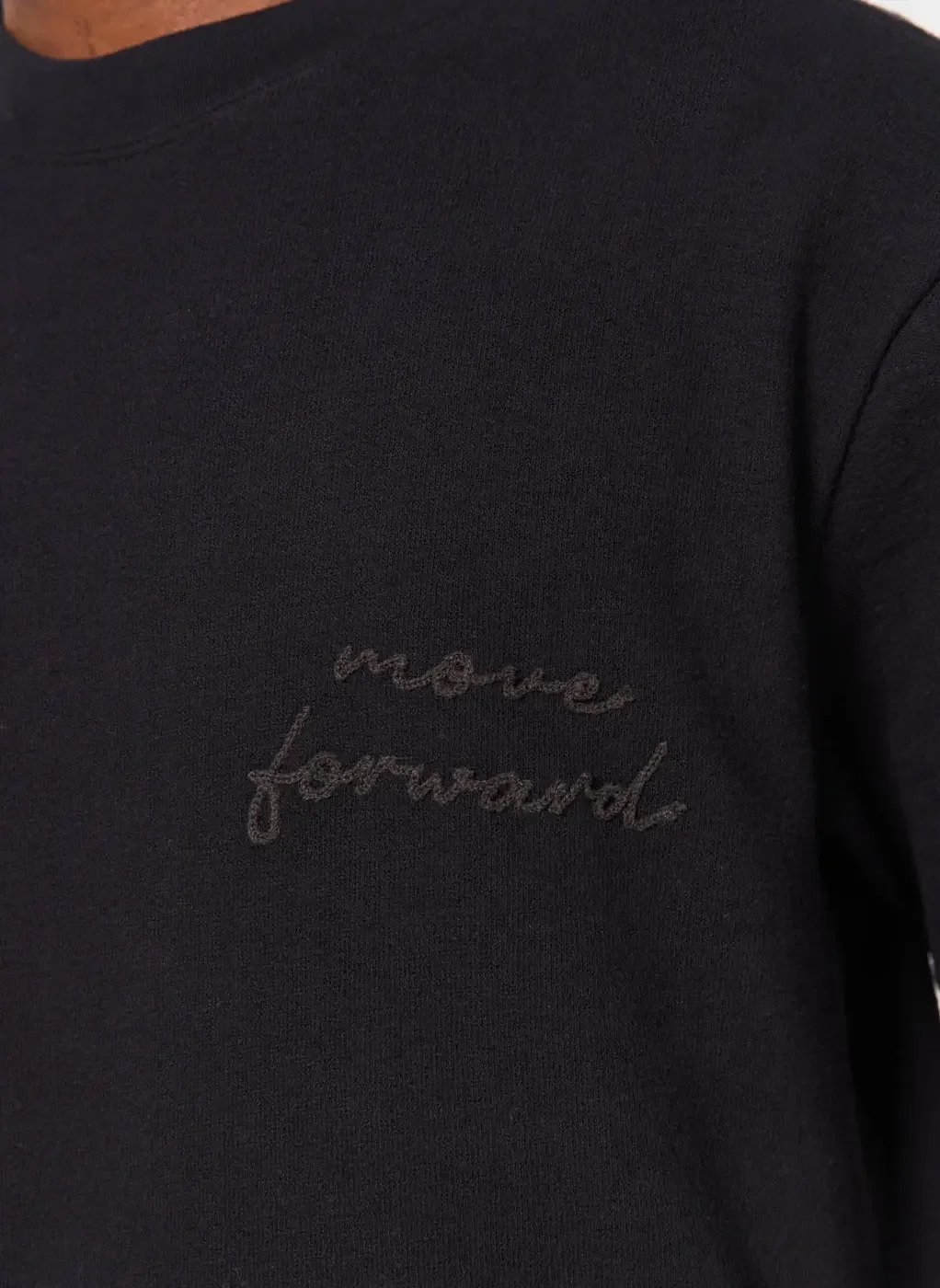 Camiseta Comfort Preta Atoalhada Bordado