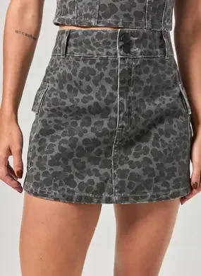 Short Saia Sarja Cargo Oncinha Black