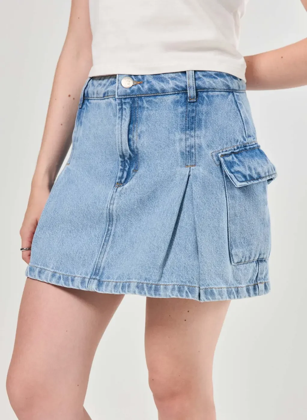 Short Saia Jeans Pregas Cargo
