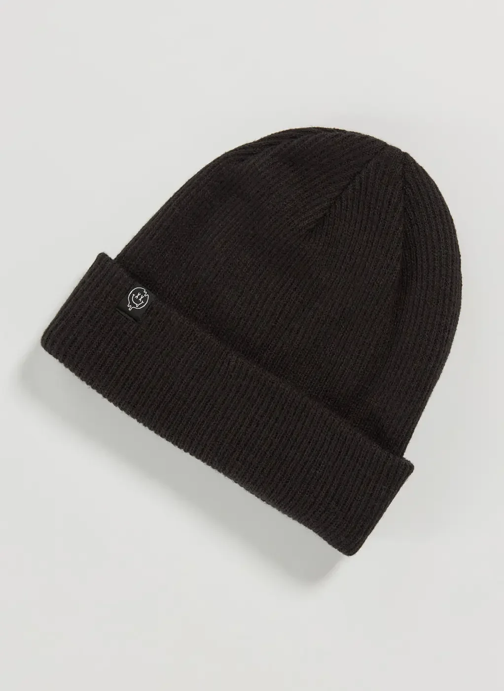 Gorro Preto Com Etiqueta De Tecido