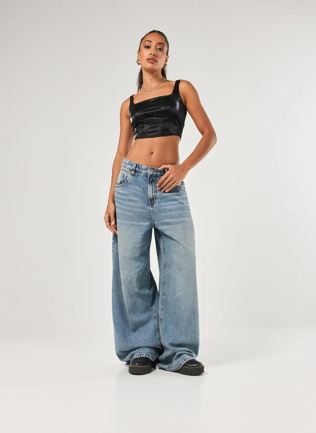 Cropped Corsetado Preto Cintilante