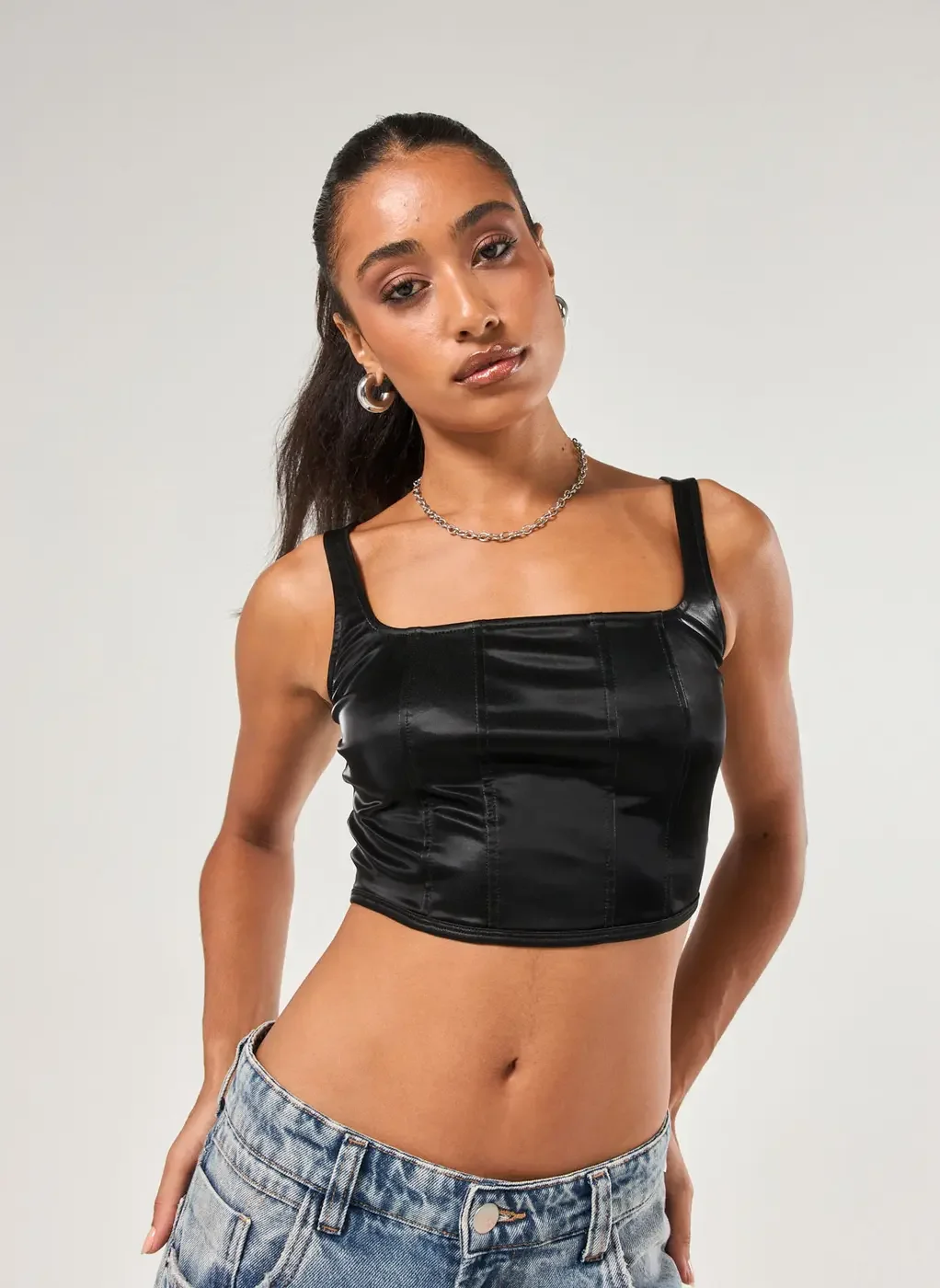 Cropped Corsetado Preto Cintilante