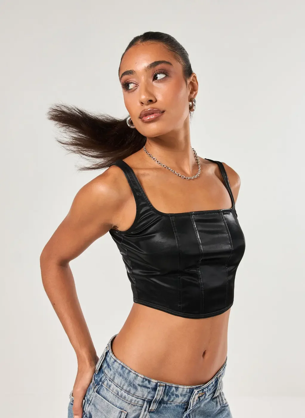 Cropped Corsetado Preto Cintilante