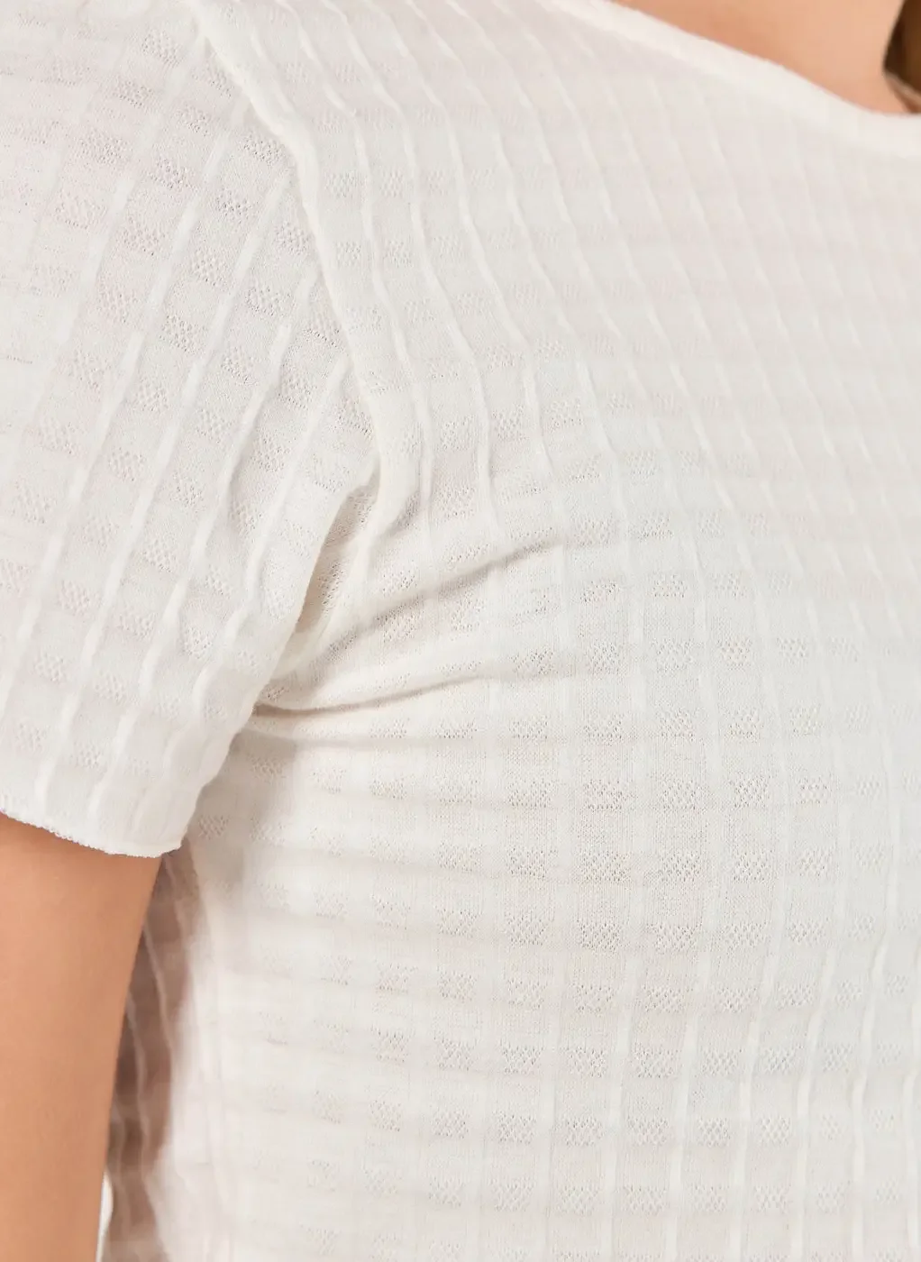 Cropped Off-White Textura Xadrez