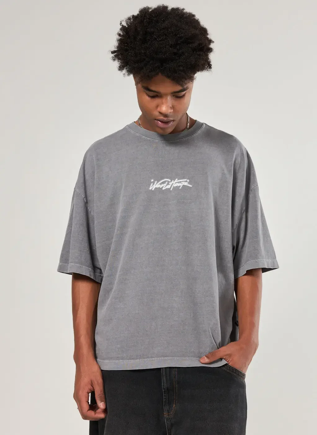 Camiseta Cropped Oversized Estonada World Tour
