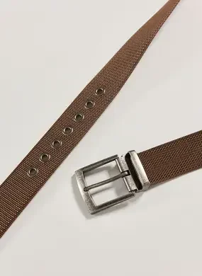 Cinto Marrom Texturizado Com Ilhós