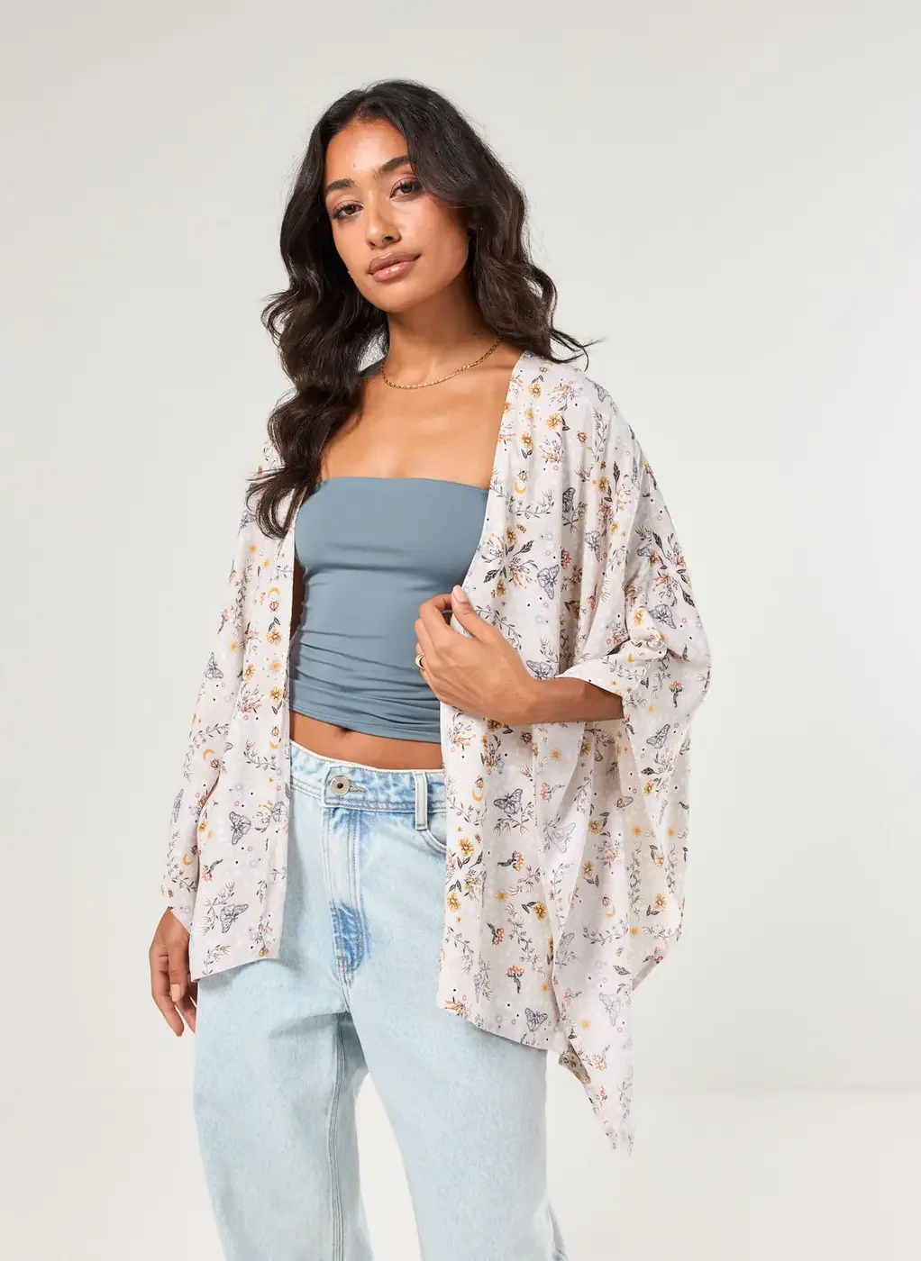 Kimono Off-White Estampa Borboletas