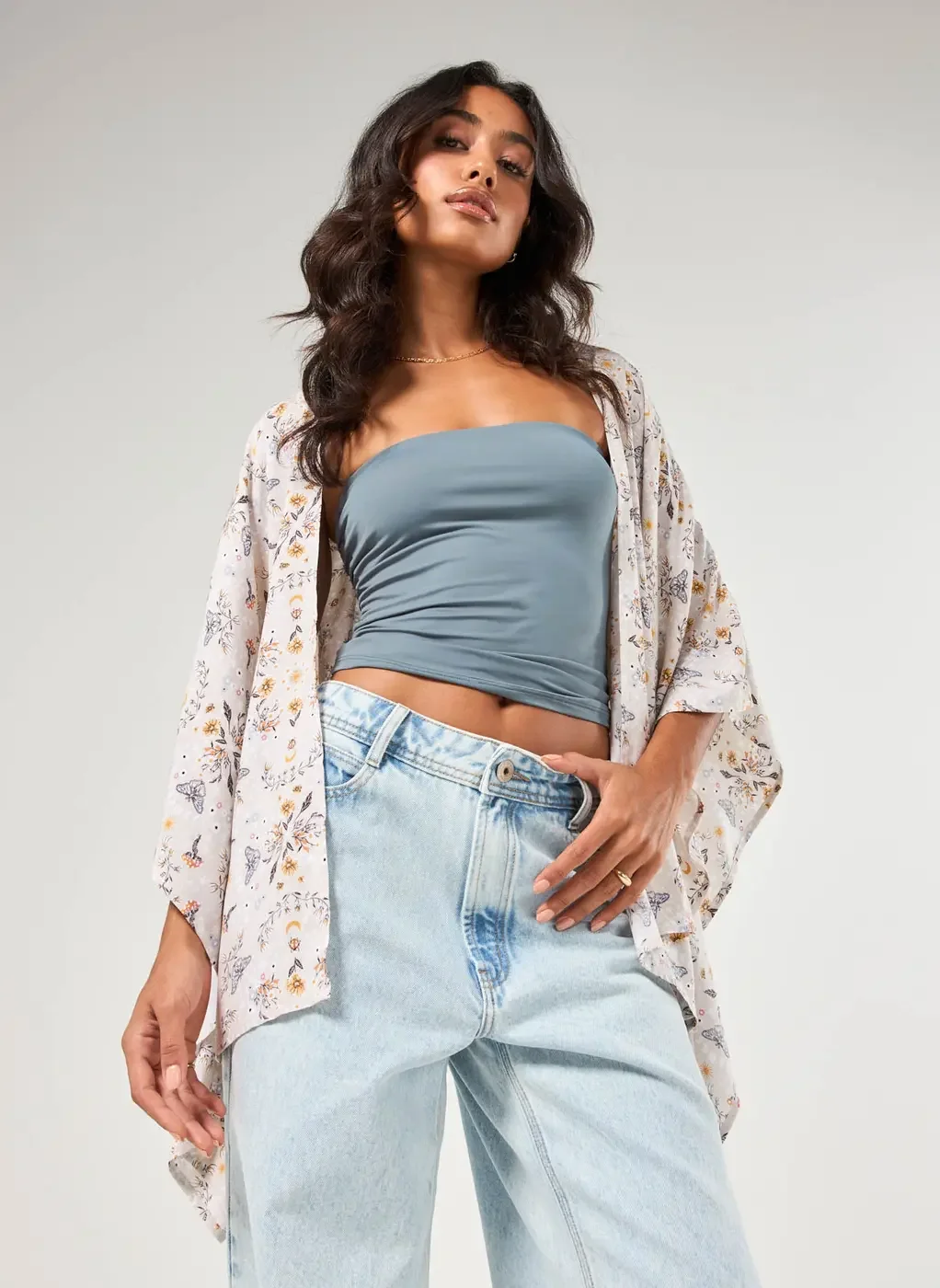 Kimono Off-White Estampa Borboletas