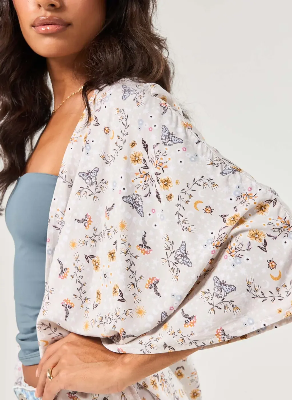 Kimono Off-White Estampa Borboletas