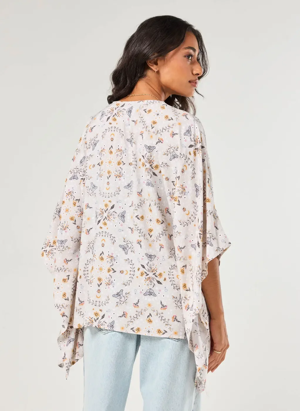 Kimono Off-White Estampa Borboletas