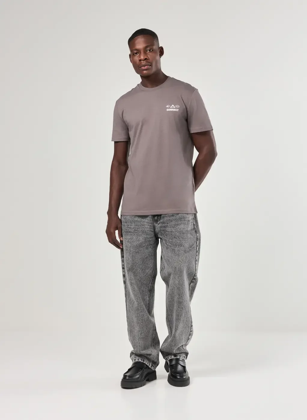 Camiseta Regular Chumbo Connect