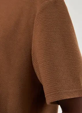 Camiseta Comfort Texturizada Marrom