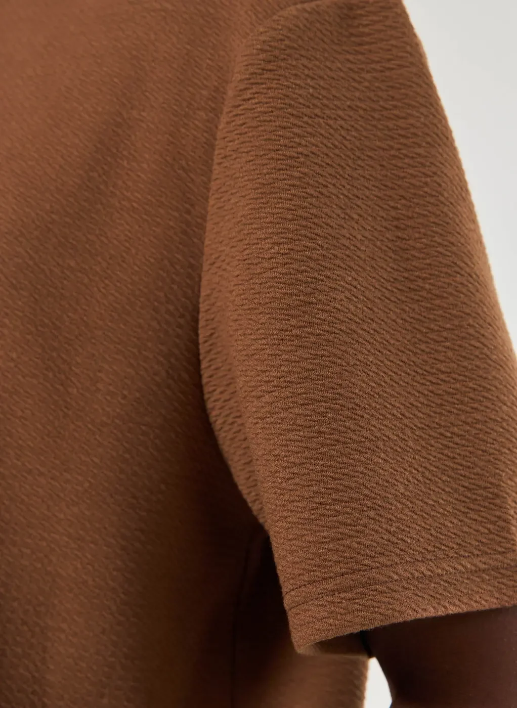 Camiseta Comfort Texturizada Marrom