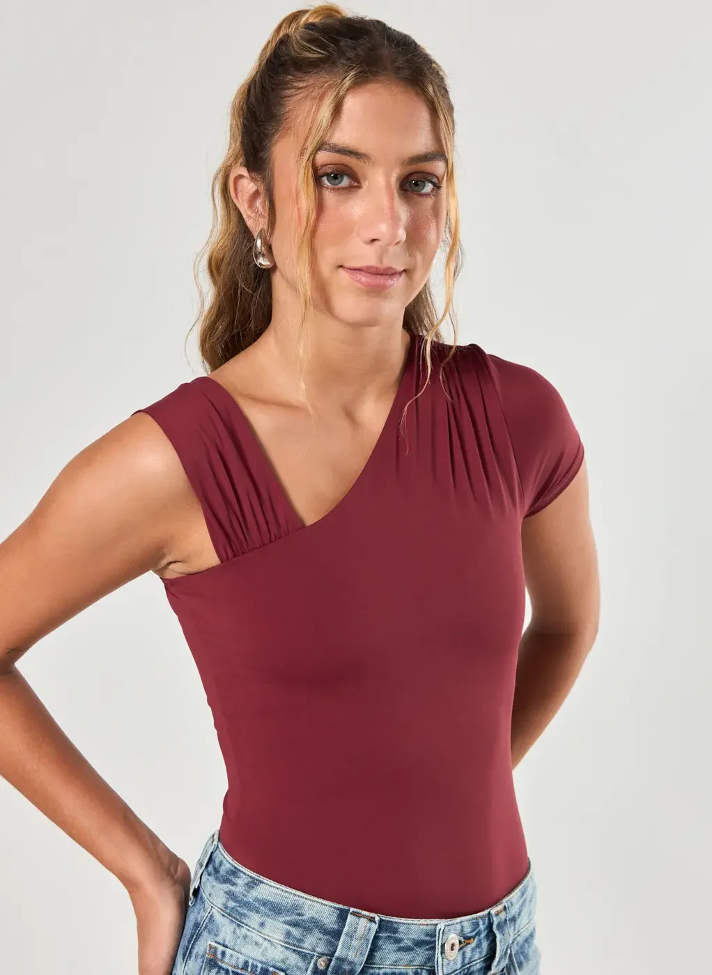 Body Poliamida Mangas Assimétricas