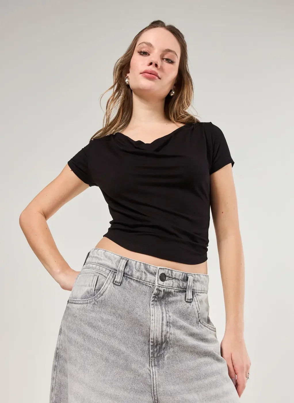 Blusa Preta Decote Degagê