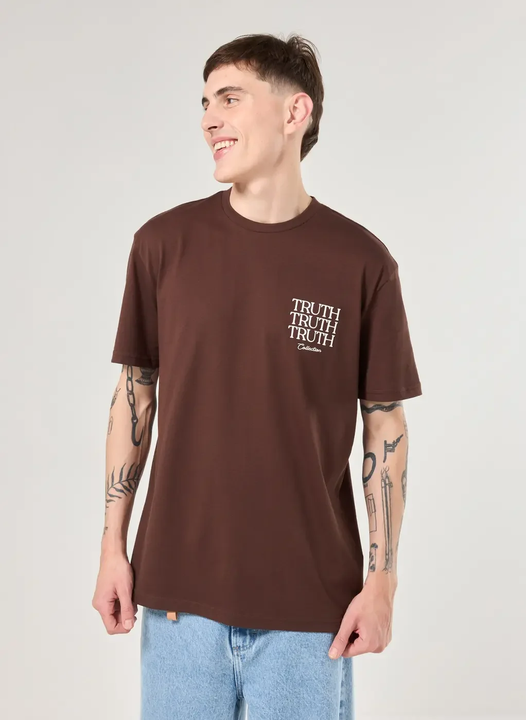 Camiseta Comfort Marrom Truth