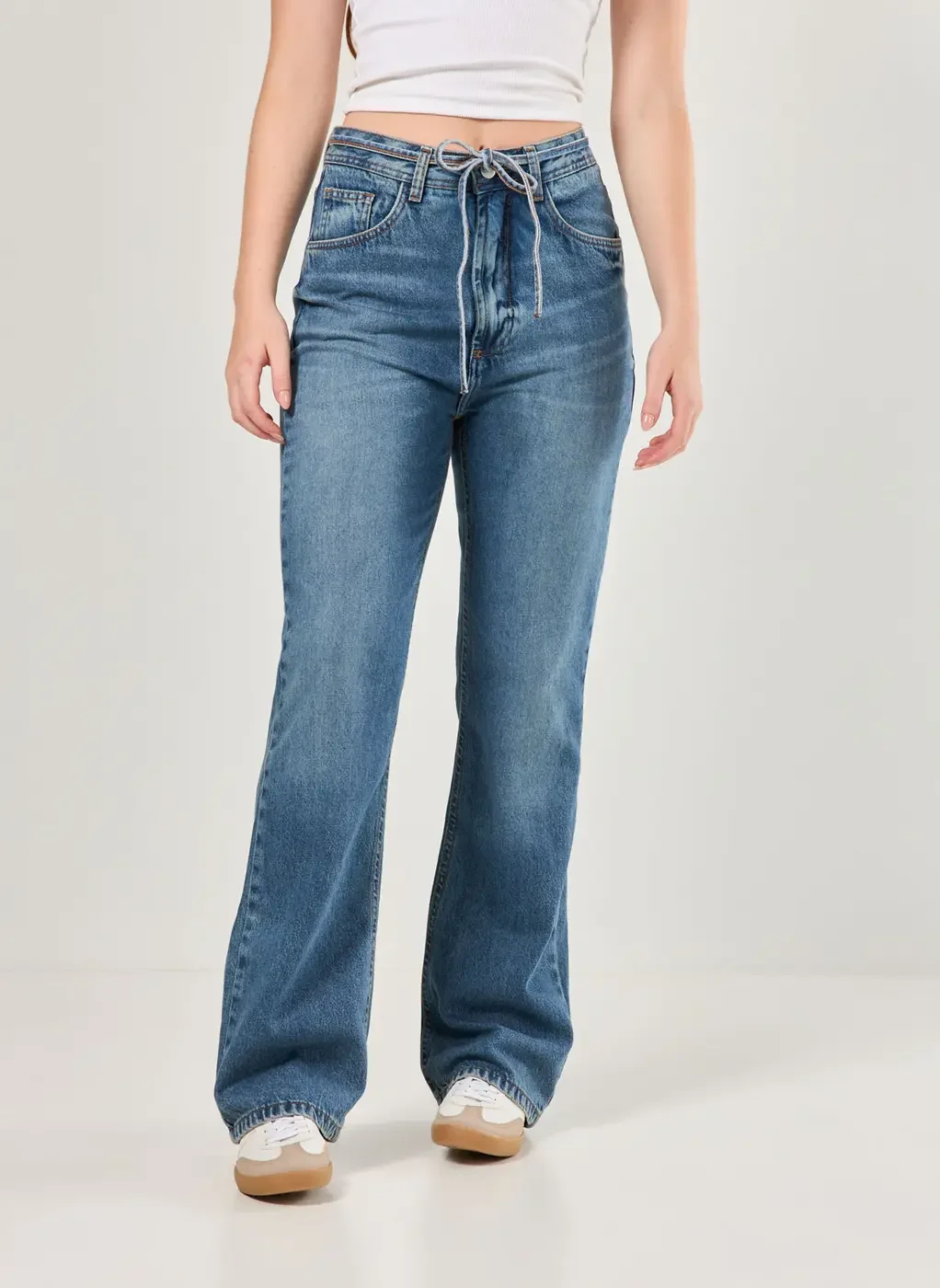 Calça Reta Amarração Em Jeans Circular