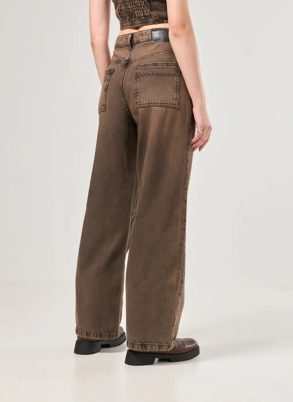 Calça Wide Leg Em Jeans Marrom