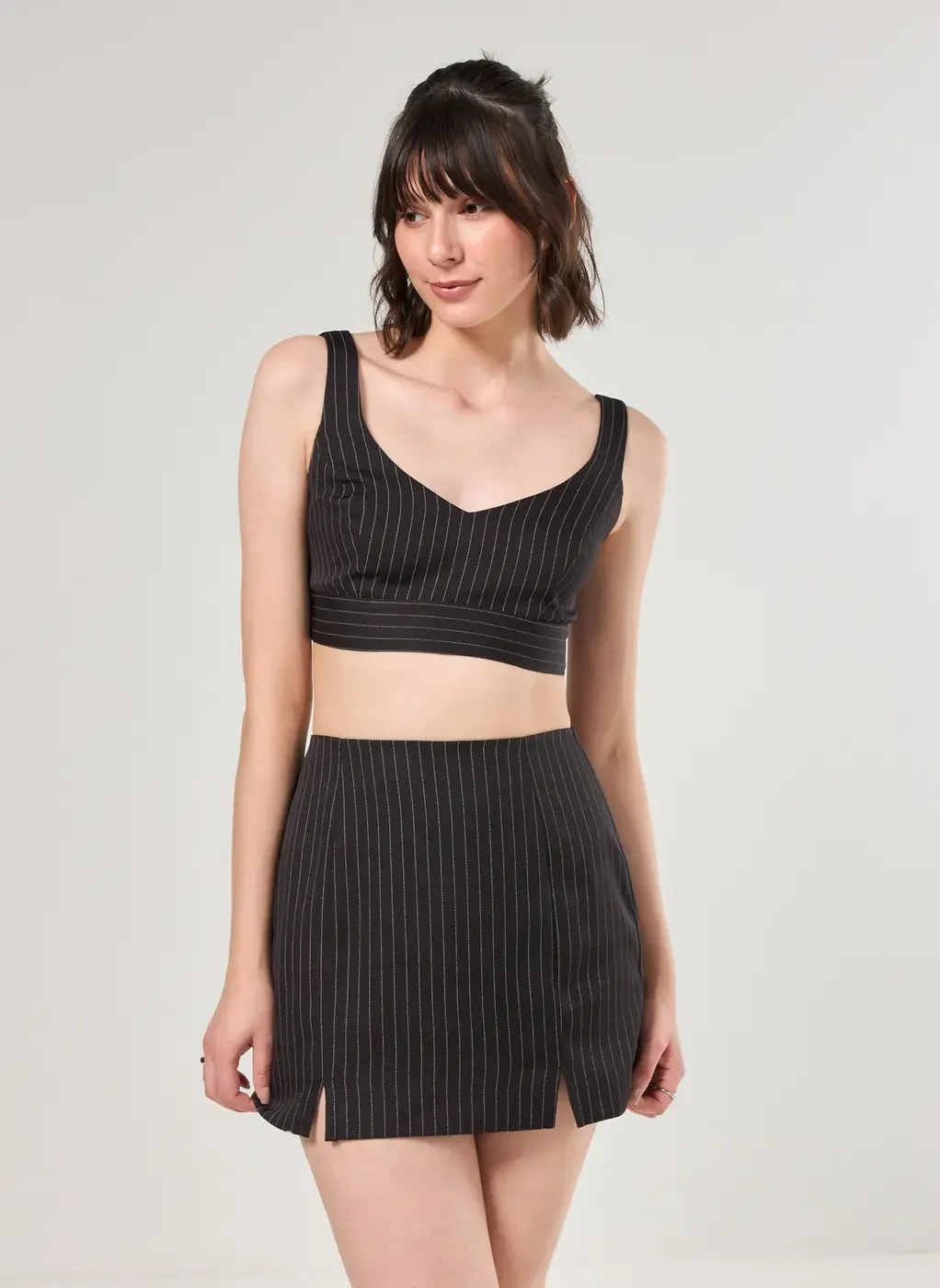 Saia Curta Risca De Giz