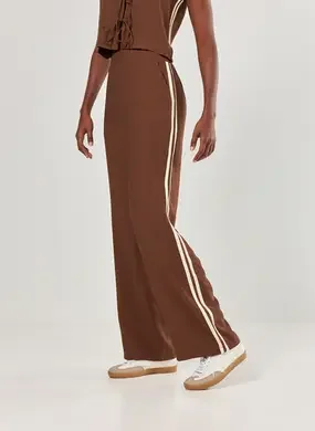 Calça Reta Listra Lateral