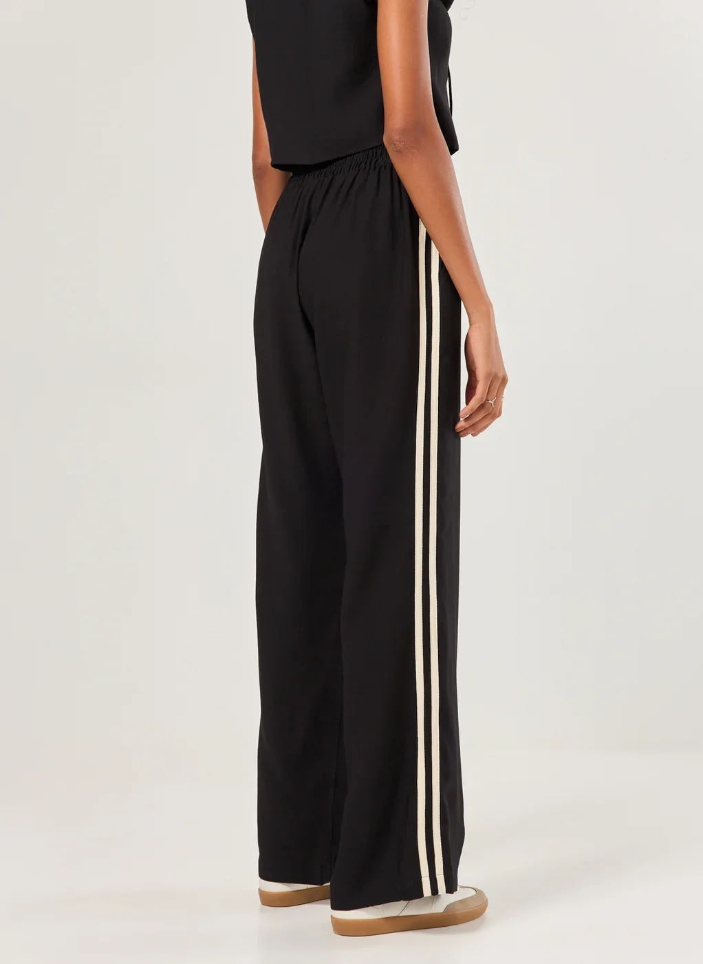 Calça Reta Listra Lateral