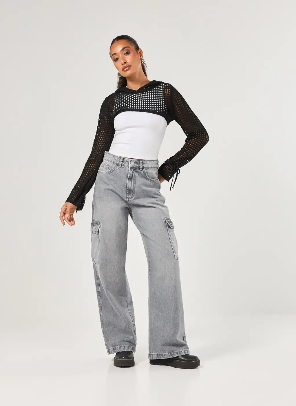 Super Cropped Em Tricô Com Capuz