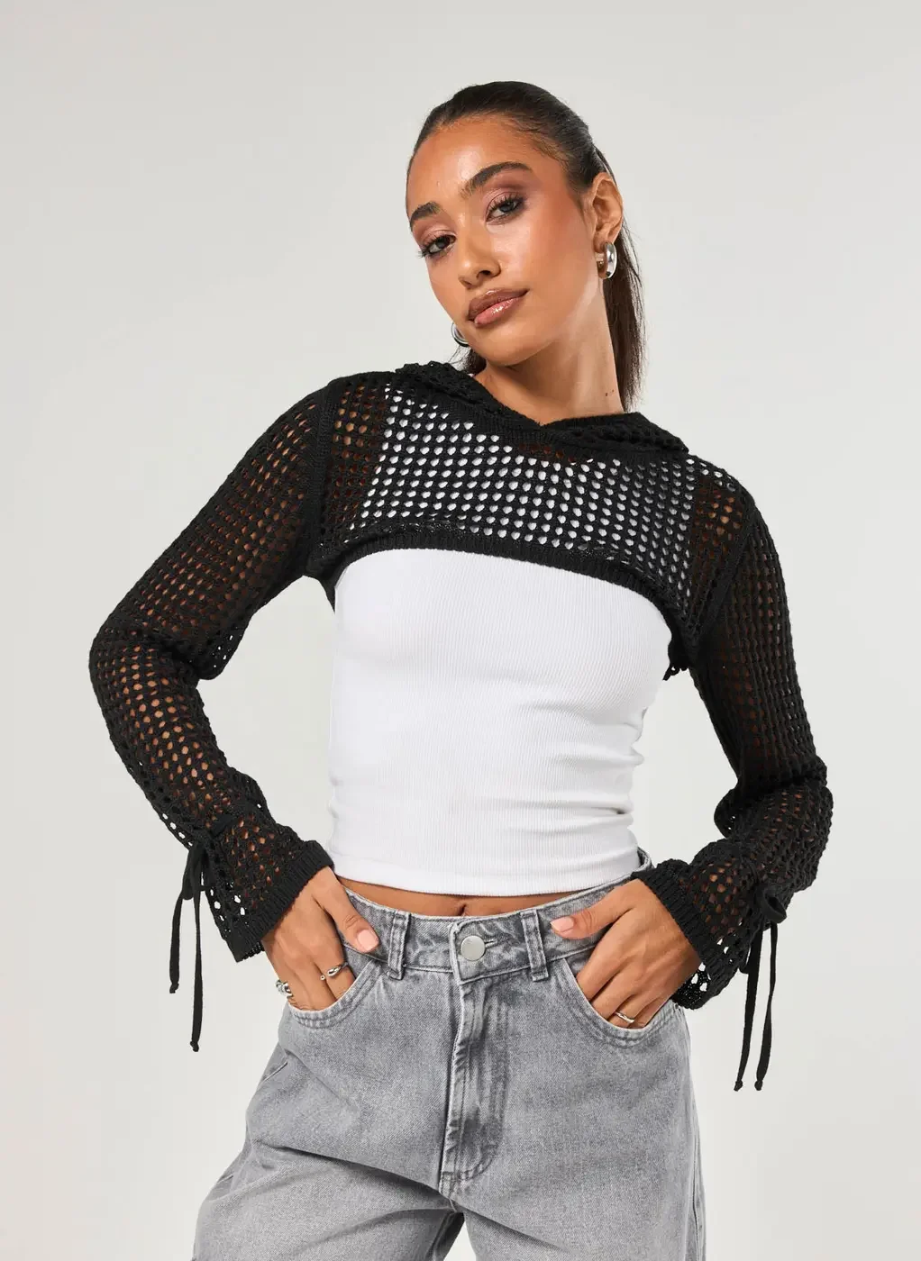 Super Cropped Em Tricô Com Capuz