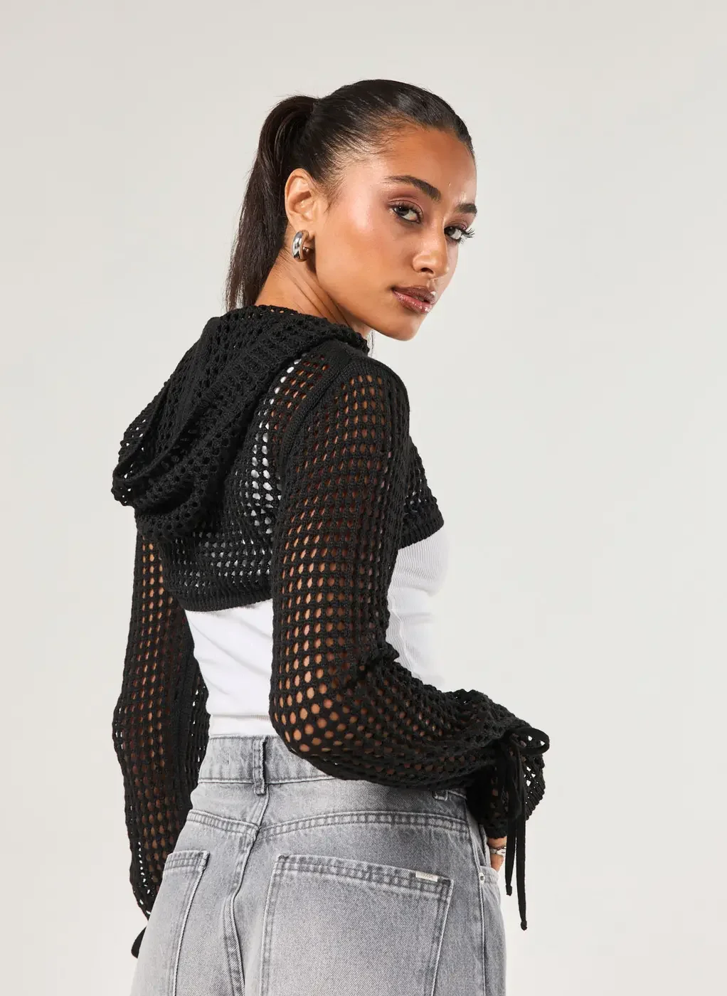 Super Cropped Em Tricô Com Capuz